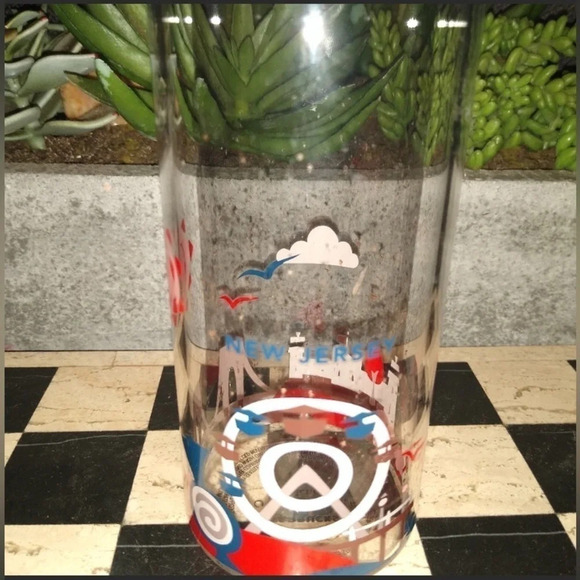 STARBUCKS Glass Bottle 18.5oz from ‘You Are Here’ Collection — NEW JERSEY NWT - Picture 3 of 5